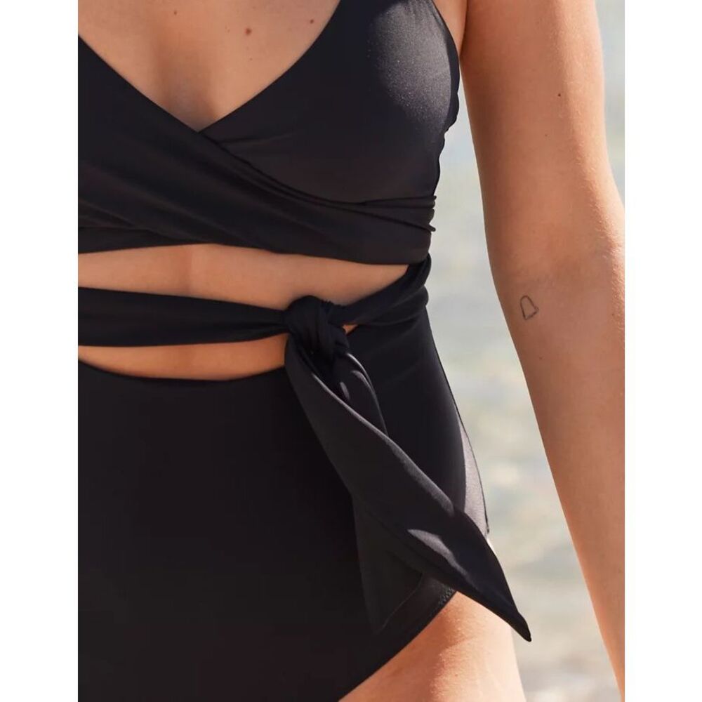Aerie Wrap Full Coverage One Piece Swimsuit In Black Size L Long